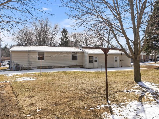 955 Laduron DRIVE, Mishicot, WI 54228