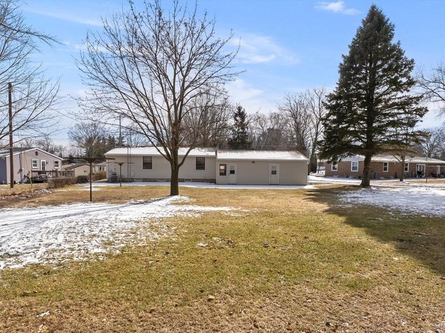 955 Laduron DRIVE, Mishicot, WI 54228