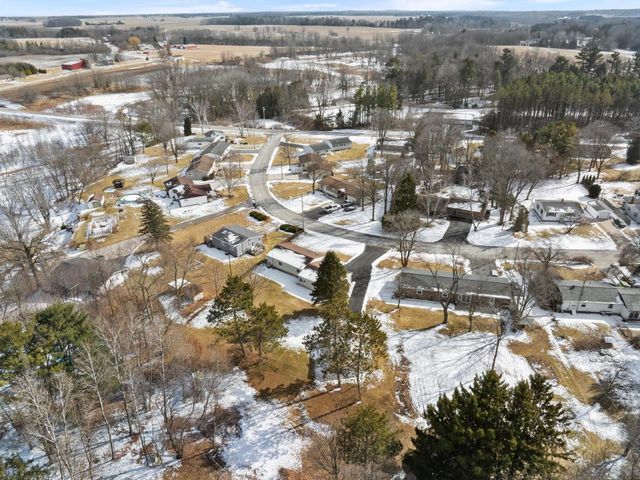 955 Laduron DRIVE, Mishicot, WI 54228