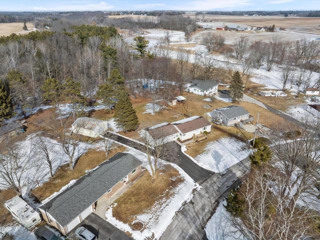 955 Laduron DRIVE, Mishicot, WI 54228