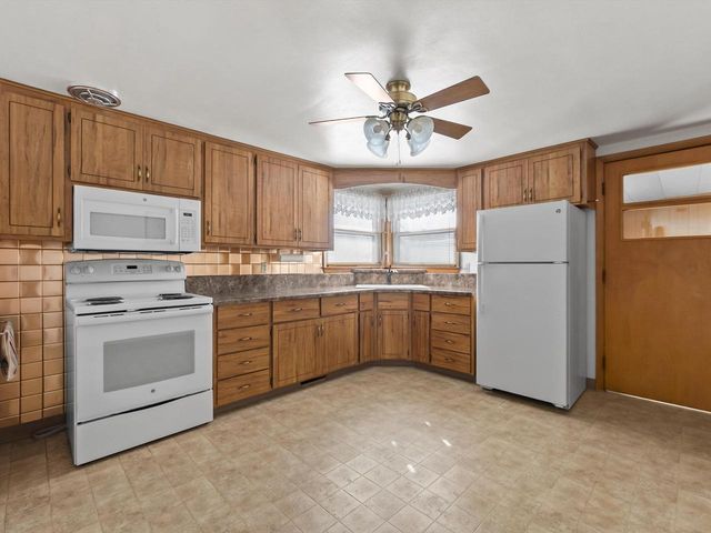 955 Laduron DRIVE, Mishicot, WI 54228