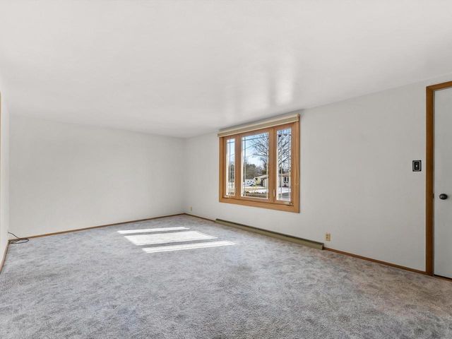 955 Laduron DRIVE, Mishicot, WI 54228