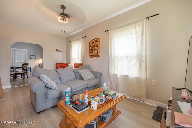 172 E Francis Ave, Louisville, KY 40214