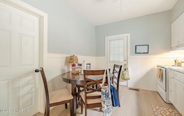 172 E Francis Ave, Louisville, KY 40214