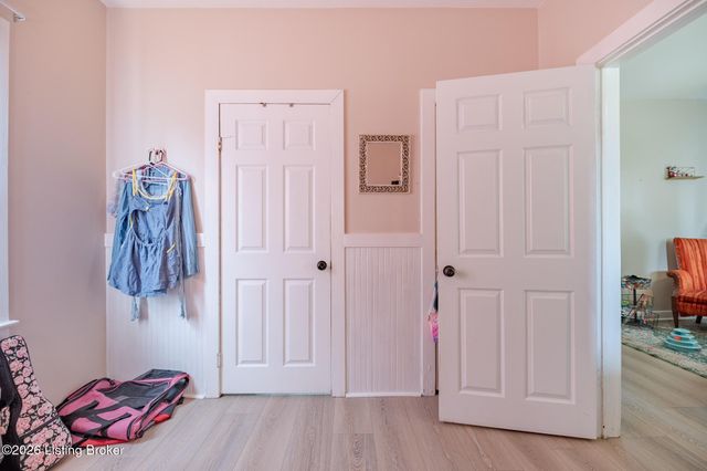 172 E Francis Ave, Louisville, KY 40214