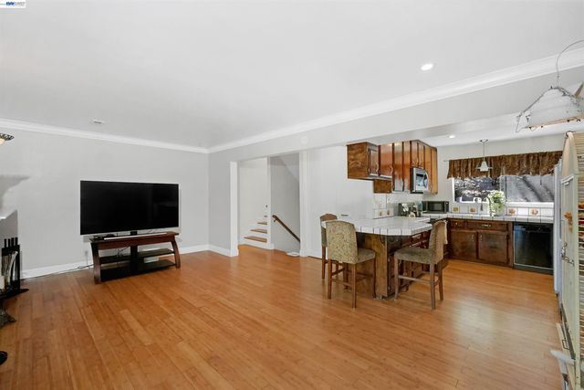 1743 Panda Way, Hayward, CA 94541