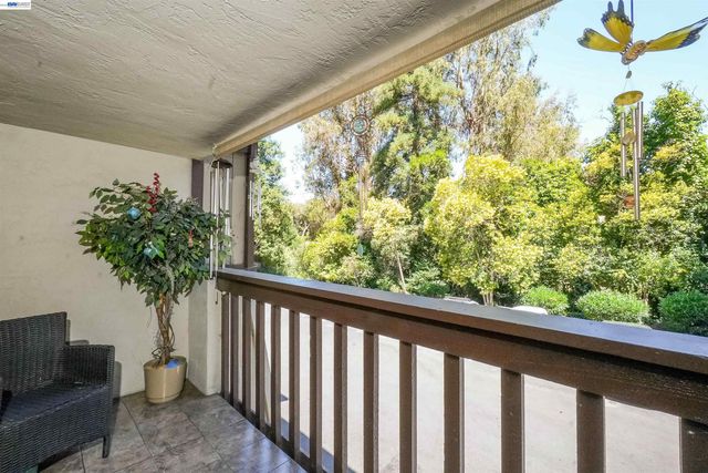 1743 Panda Way, Hayward, CA 94541
