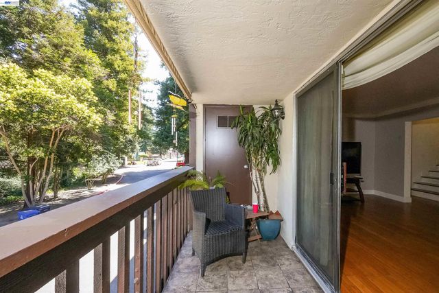 1743 Panda Way, Hayward, CA 94541