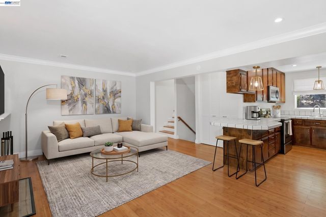 1743 Panda Way, Hayward, CA 94541