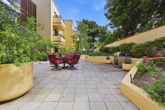 324 Catalpa Street 111, San Mateo, CA 94401