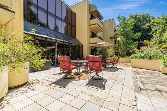 324 Catalpa Street 111, San Mateo, CA 94401