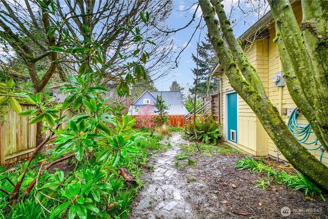 932 21st Avenue, Seattle, WA 98122