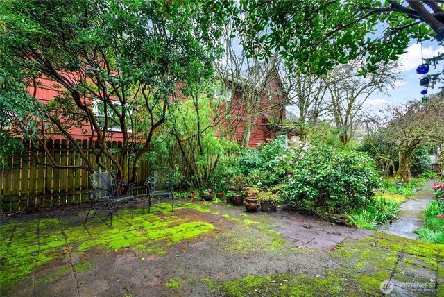 932 21st Avenue, Seattle, WA 98122