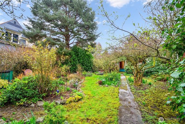 932 21st Avenue, Seattle, WA 98122