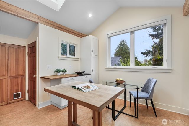 932 21st Avenue, Seattle, WA 98122