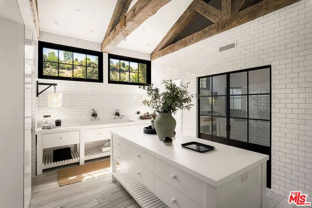 13215 Riviera Ranch Road, Los Angeles, CA 90049