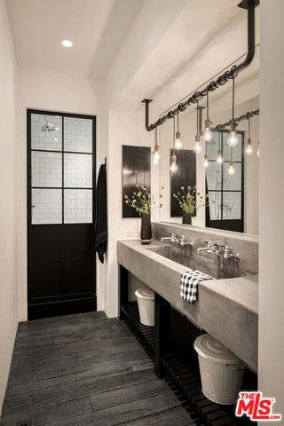 13215 Riviera Ranch Road, Los Angeles, CA 90049