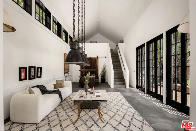 13215 Riviera Ranch Road, Los Angeles, CA 90049