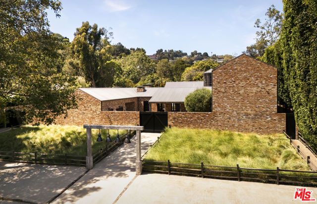 13215 Riviera Ranch Road, Los Angeles, CA 90049