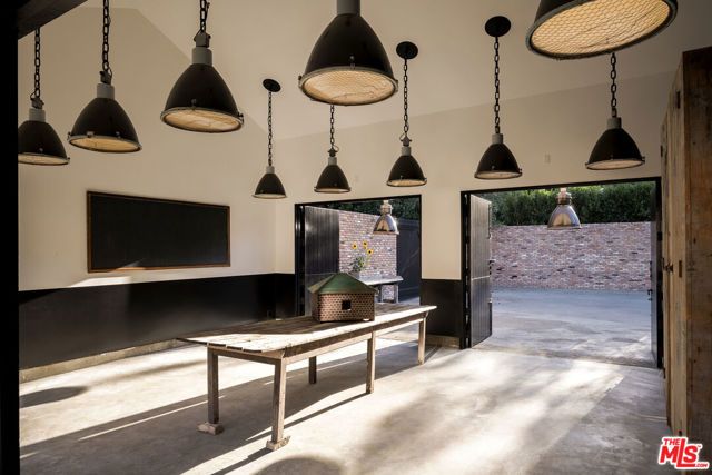 13215 Riviera Ranch Road, Los Angeles, CA 90049