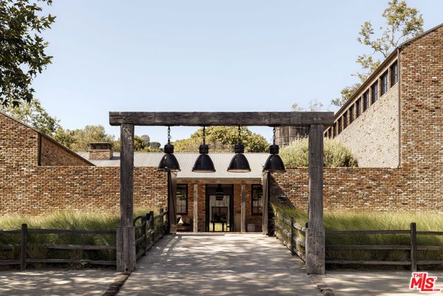 13215 Riviera Ranch Road, Los Angeles, CA 90049