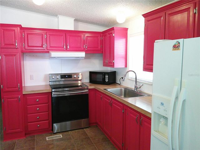 3205 HICKORY DRIVE, Wesley Chapel, FL 33543