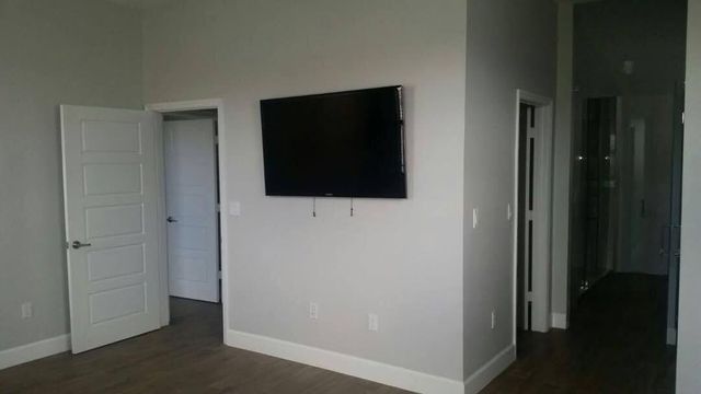 835 NE 191st Street, Miami, FL 33179