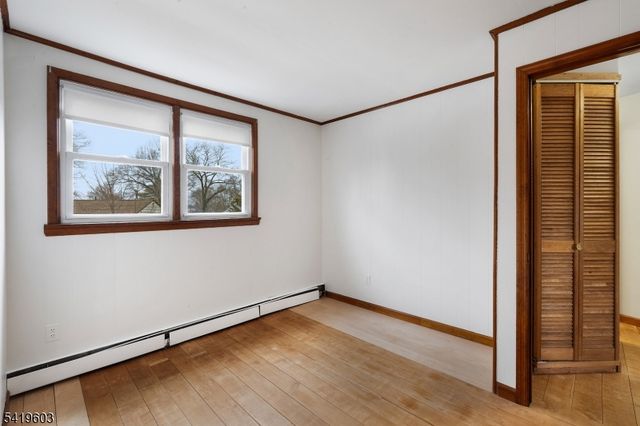 92 Hickory St, Dumont Boro, NJ 07628