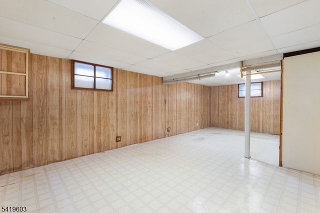 92 Hickory St, Dumont Boro, NJ 07628