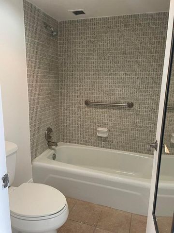 6 Royal Palm Wy 209, Boca Raton, FL 33432