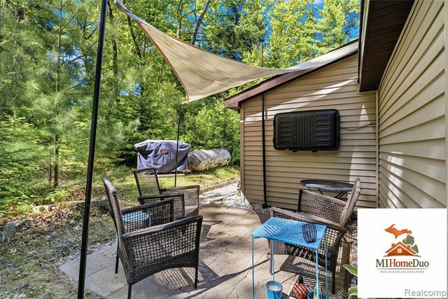 6960 Rumsay Street, Harrison, MI 48625