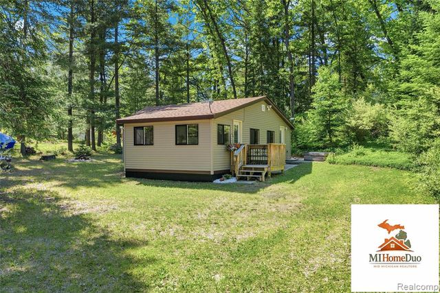 6960 Rumsay Street, Harrison, MI 48625