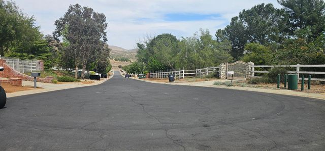 Sourdough Rd Vic Hypotenuse, Acton, CA 93510