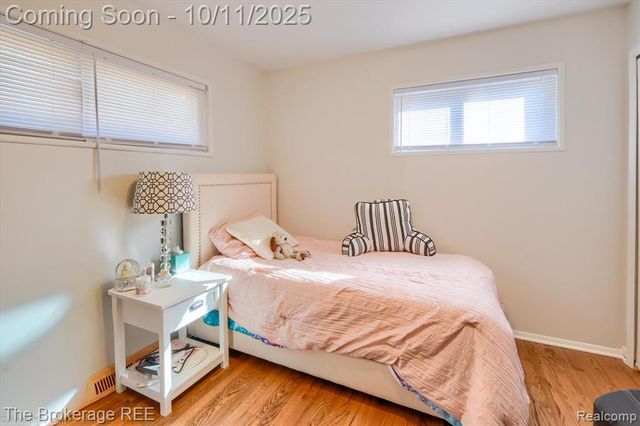 5241 Drayton Road, Clarkston, MI 48346