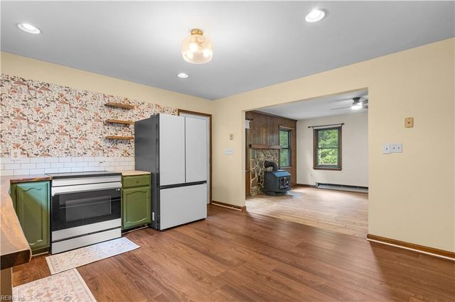 12482 Titus Cove LNDG, Carrollton, VA 23314
