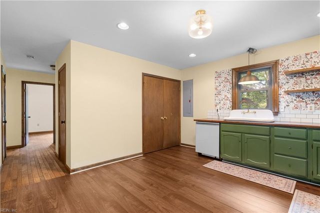12482 Titus Cove LNDG, Carrollton, VA 23314