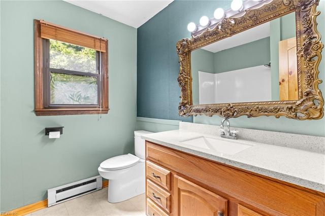 12482 Titus Cove LNDG, Carrollton, VA 23314