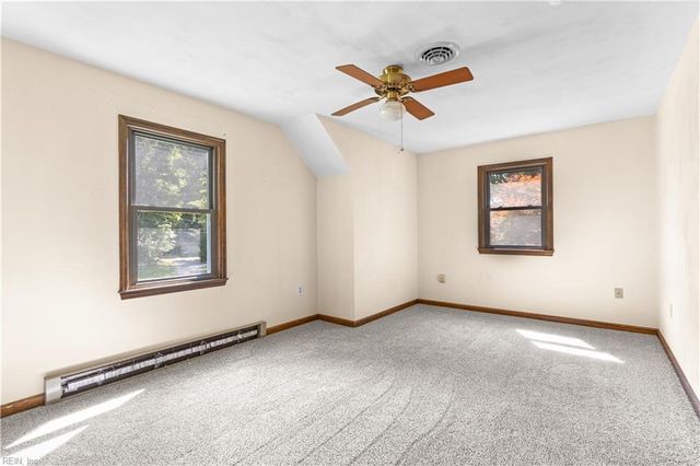 12482 Titus Cove LNDG, Carrollton, VA 23314