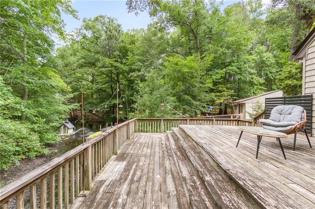 12482 Titus Cove LNDG, Carrollton, VA 23314