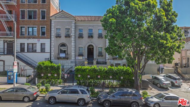 502 S Westlake Avenue, Los Angeles, CA 90057