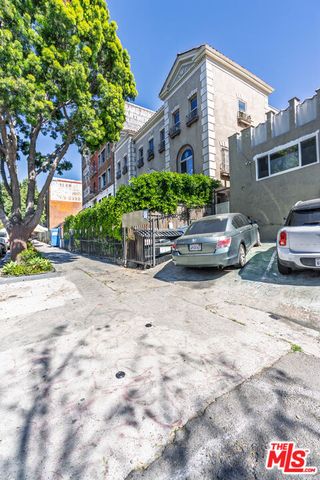 502 S Westlake Avenue, Los Angeles, CA 90057