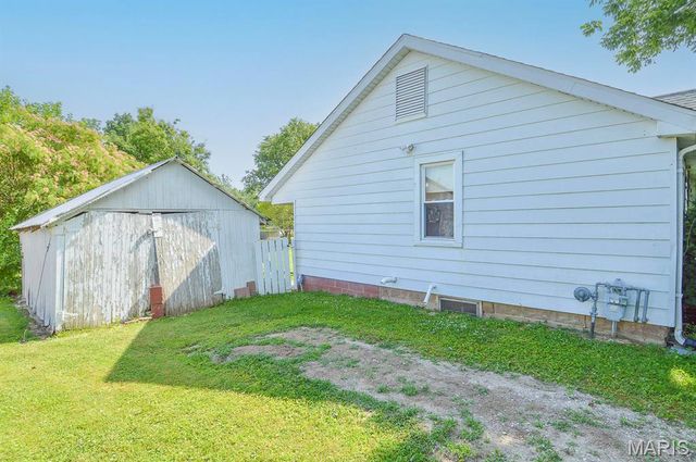 115 Sterling, Moro, IL 62067