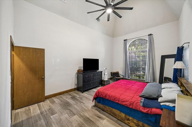 3811 Trappers Forest Drive, Houston, TX 77088