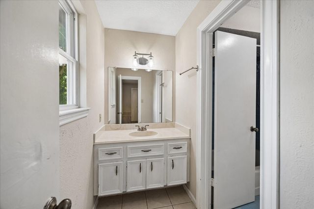 3811 Trappers Forest Drive, Houston, TX 77088