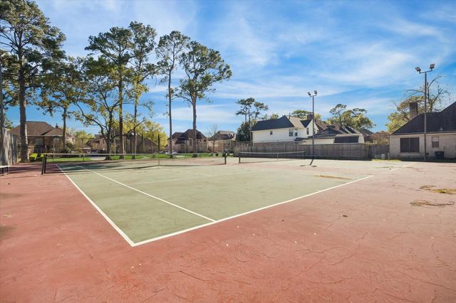 3811 Trappers Forest Drive, Houston, TX 77088