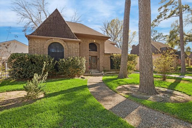 3811 Trappers Forest Drive, Houston, TX 77088