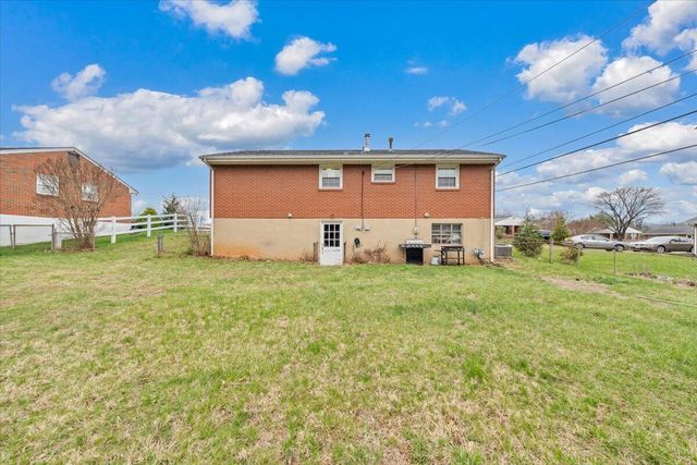 5907 Darby RD, Roanoke, VA 24012