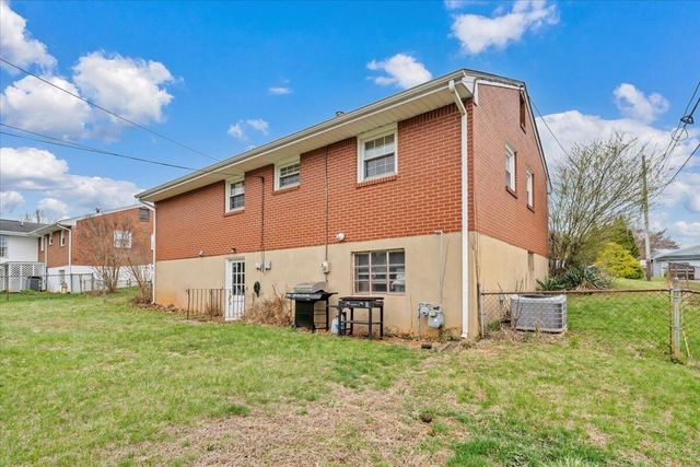 5907 Darby RD, Roanoke, VA 24012