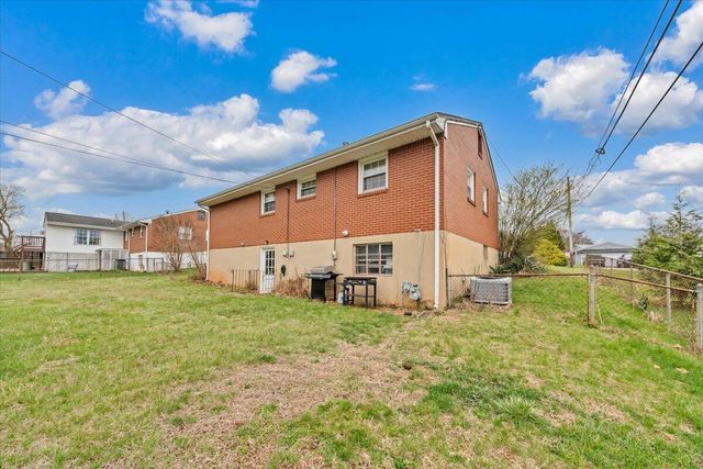 5907 Darby RD, Roanoke, VA 24012