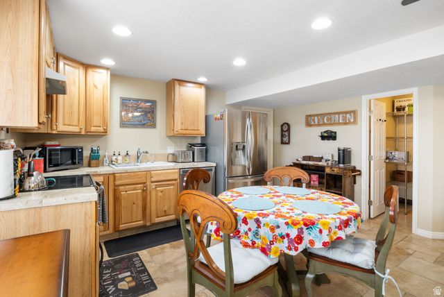 1504 E SPRING LN, Holladay, UT 84117